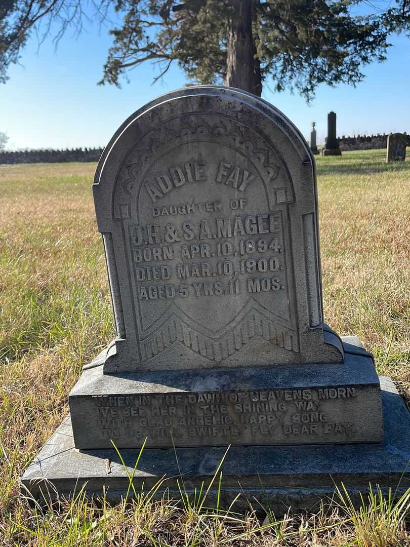 Addie Fay Magee's grave. Photo 1