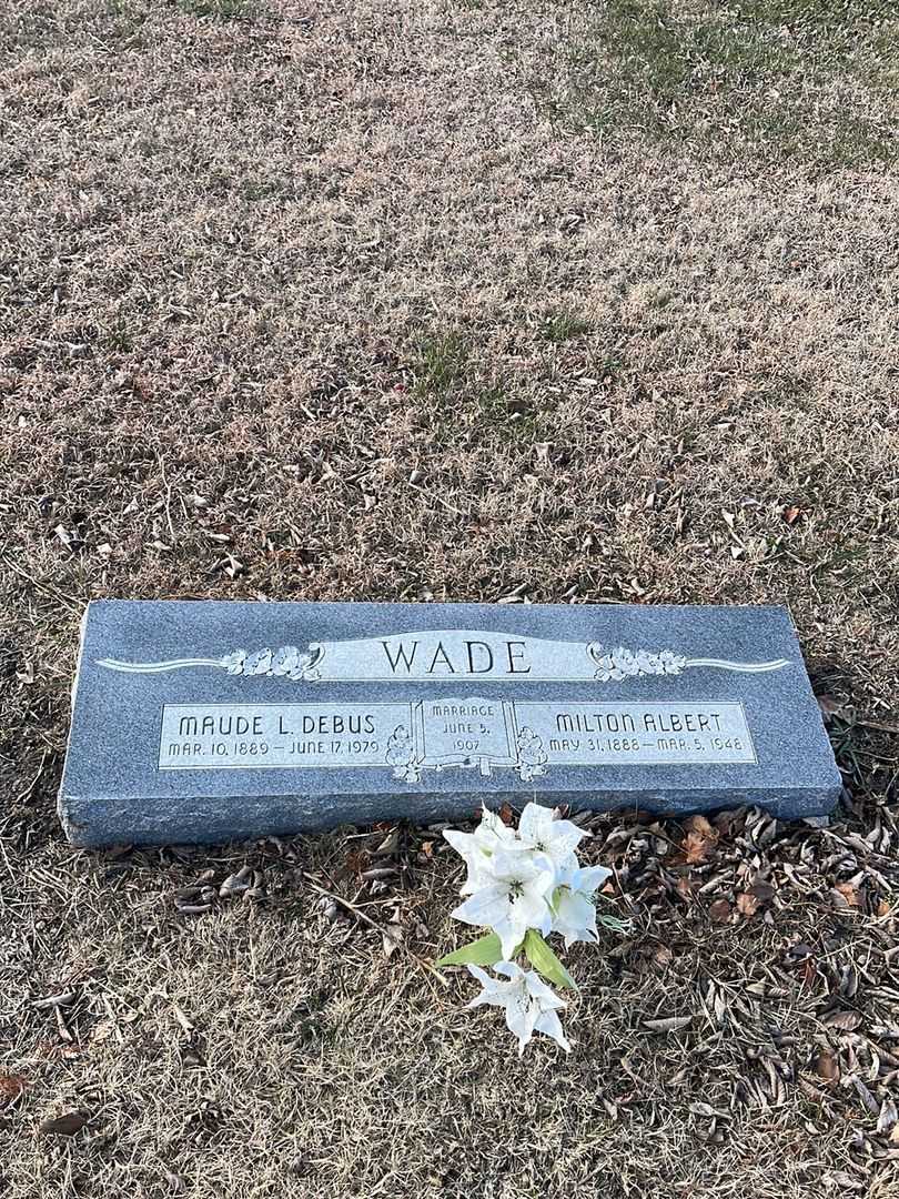 Milton Albert Wade's grave. Photo 1