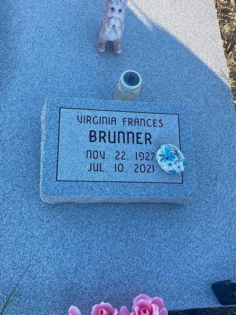 Virginia Frances Yates Brunner's grave. Photo 3