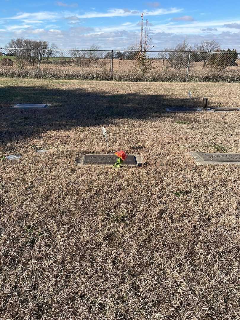 John W. Zickefoose's grave. Photo 2