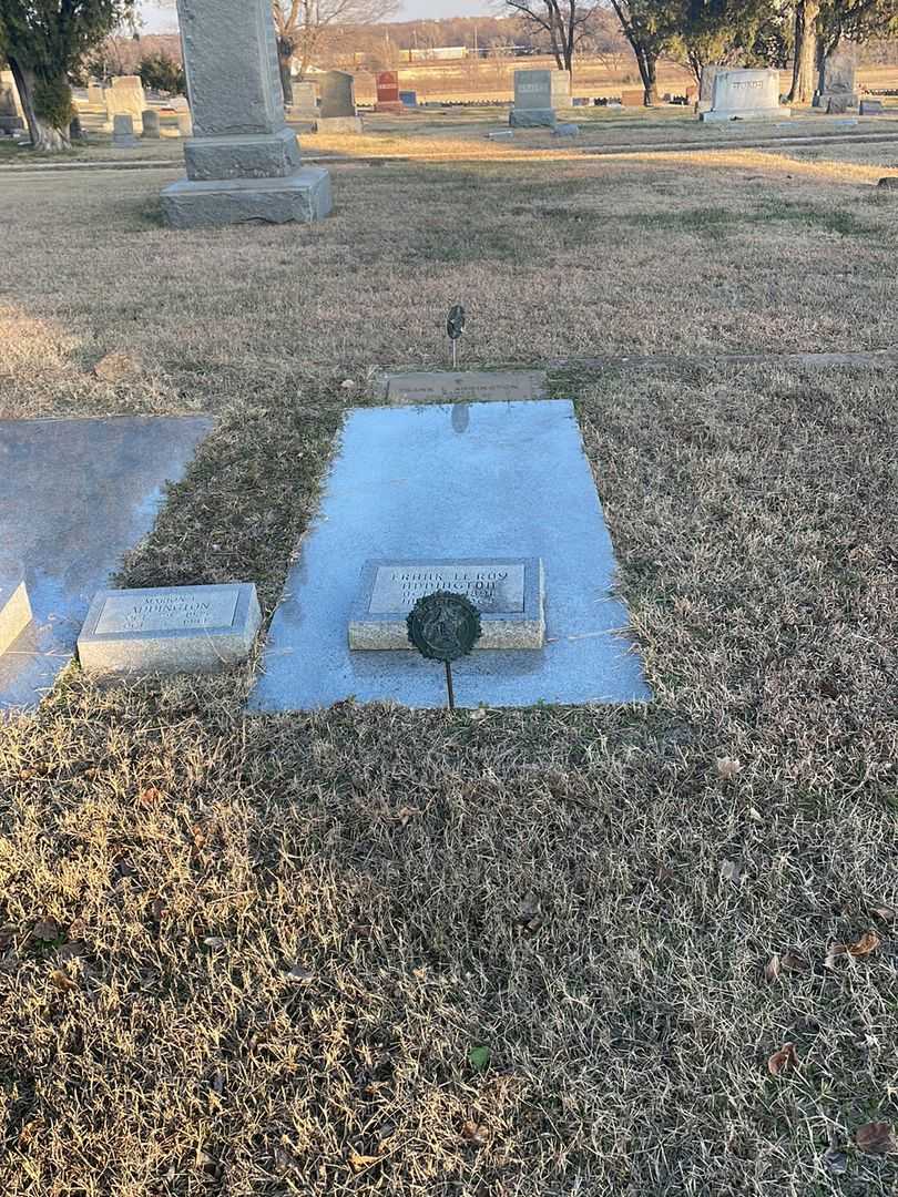 Frank Le Roy Addington's grave. Photo 2