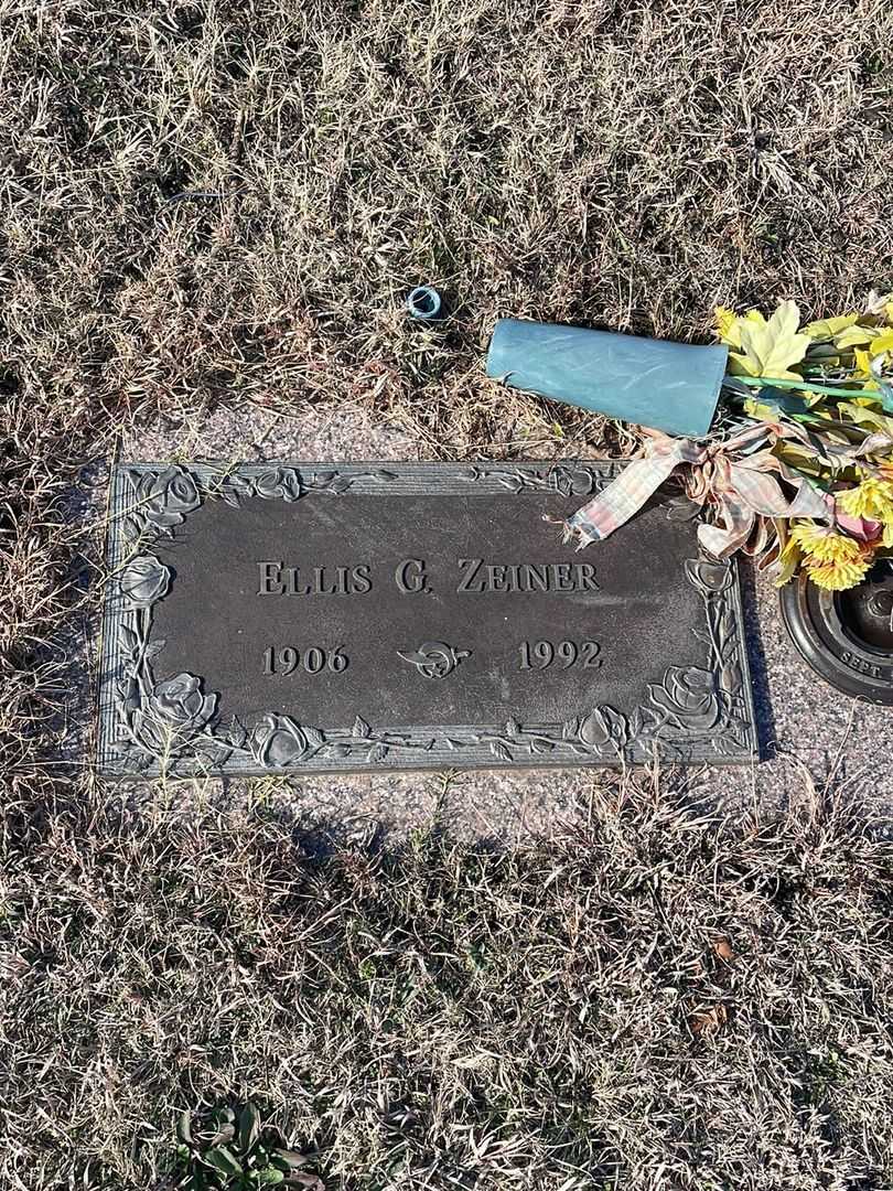 Ellis G. Zeiner's grave. Photo 3