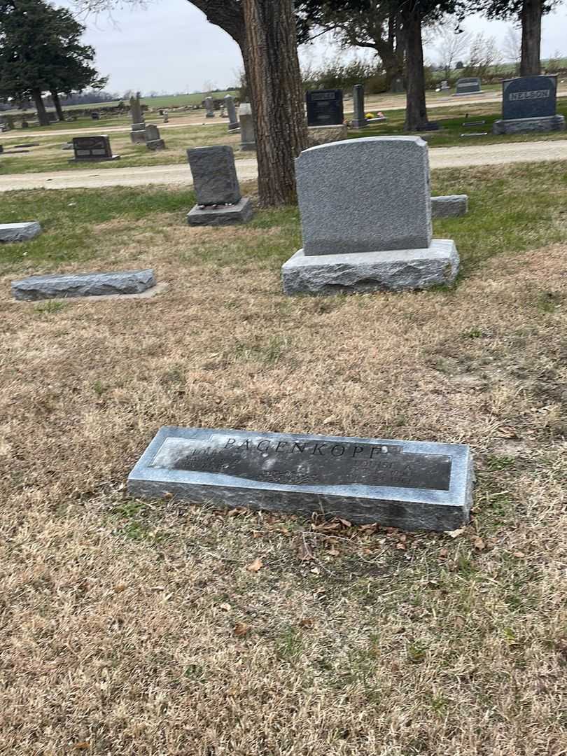 Louis C. Pagenkopf's grave. Photo 2