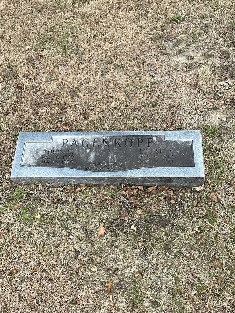 Louis C. Pagenkopf's grave. Photo 3