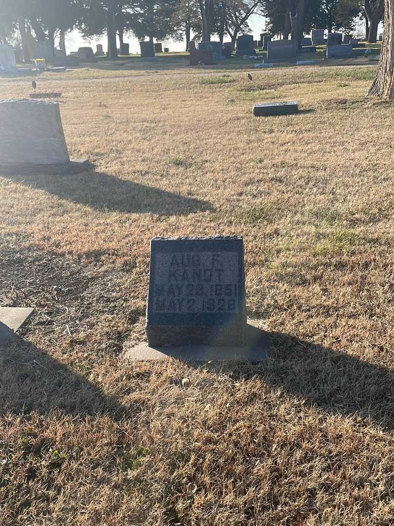 Aug. F. Kandt's grave. Photo 2