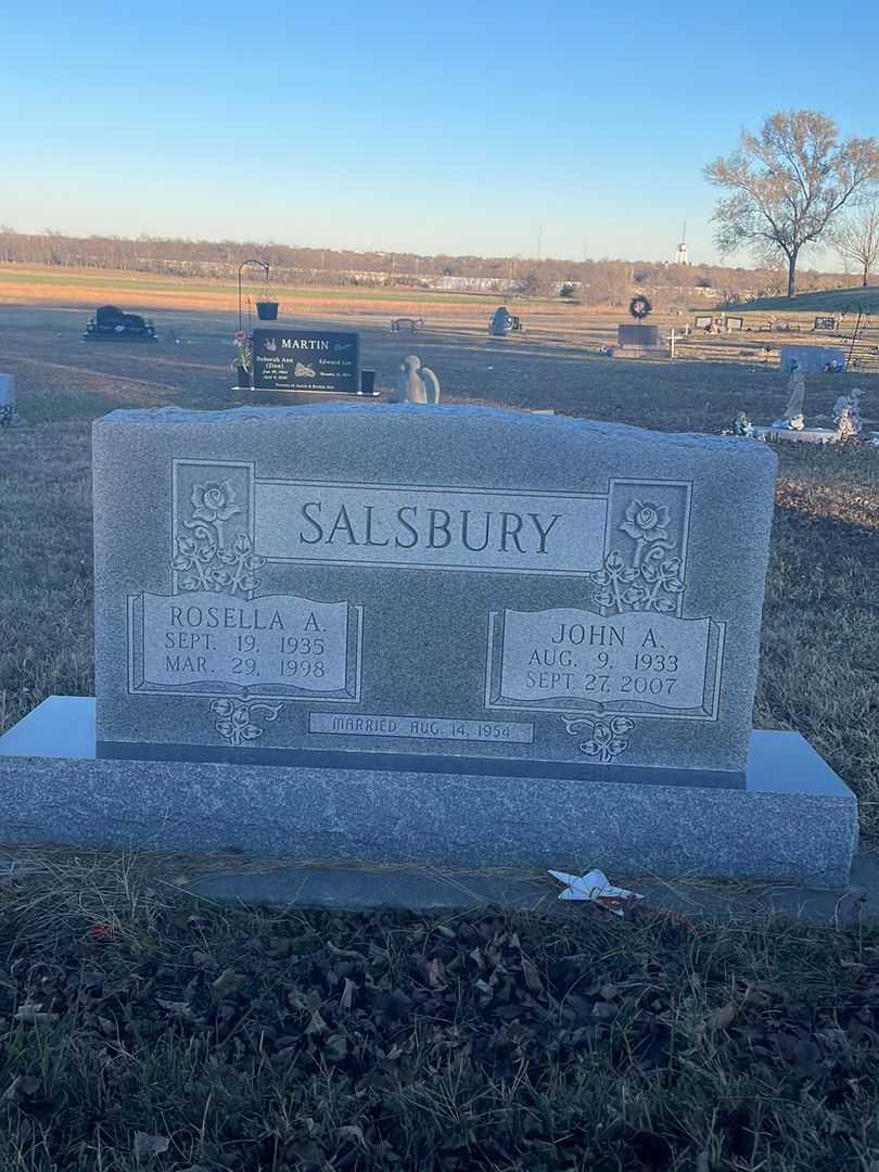 John A. Salsbury's grave. Photo 1