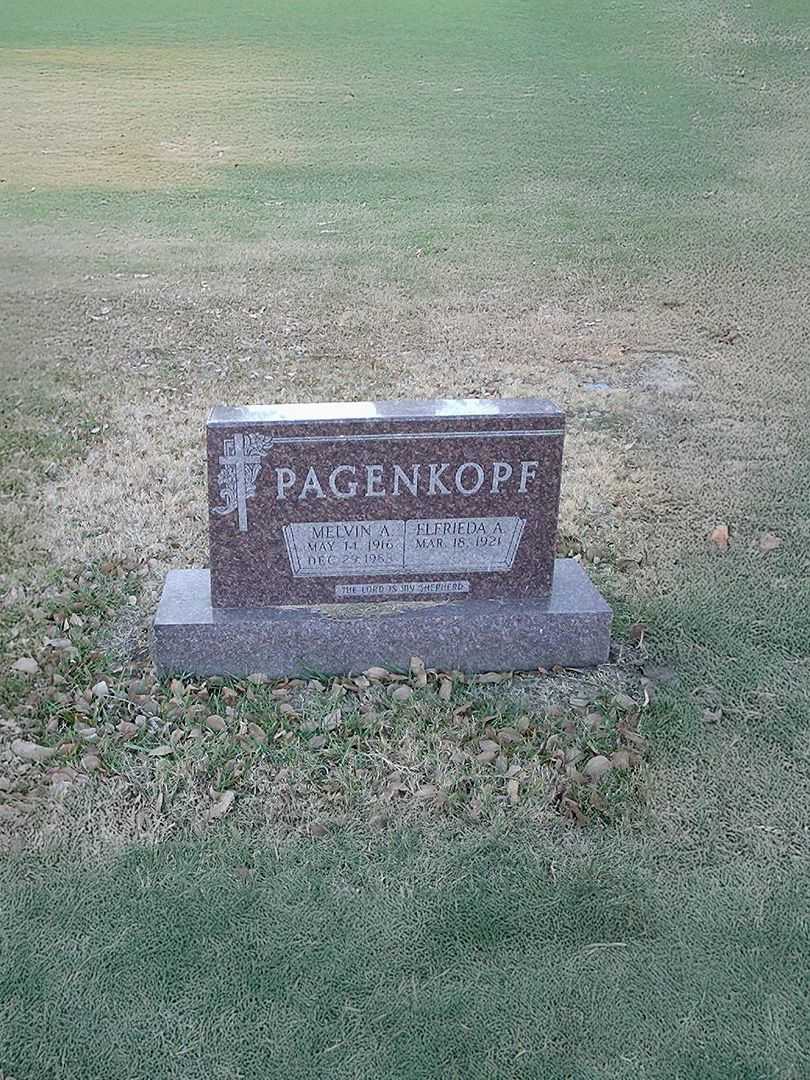 Elfrieda A. Pagenkopf's grave. Photo 2