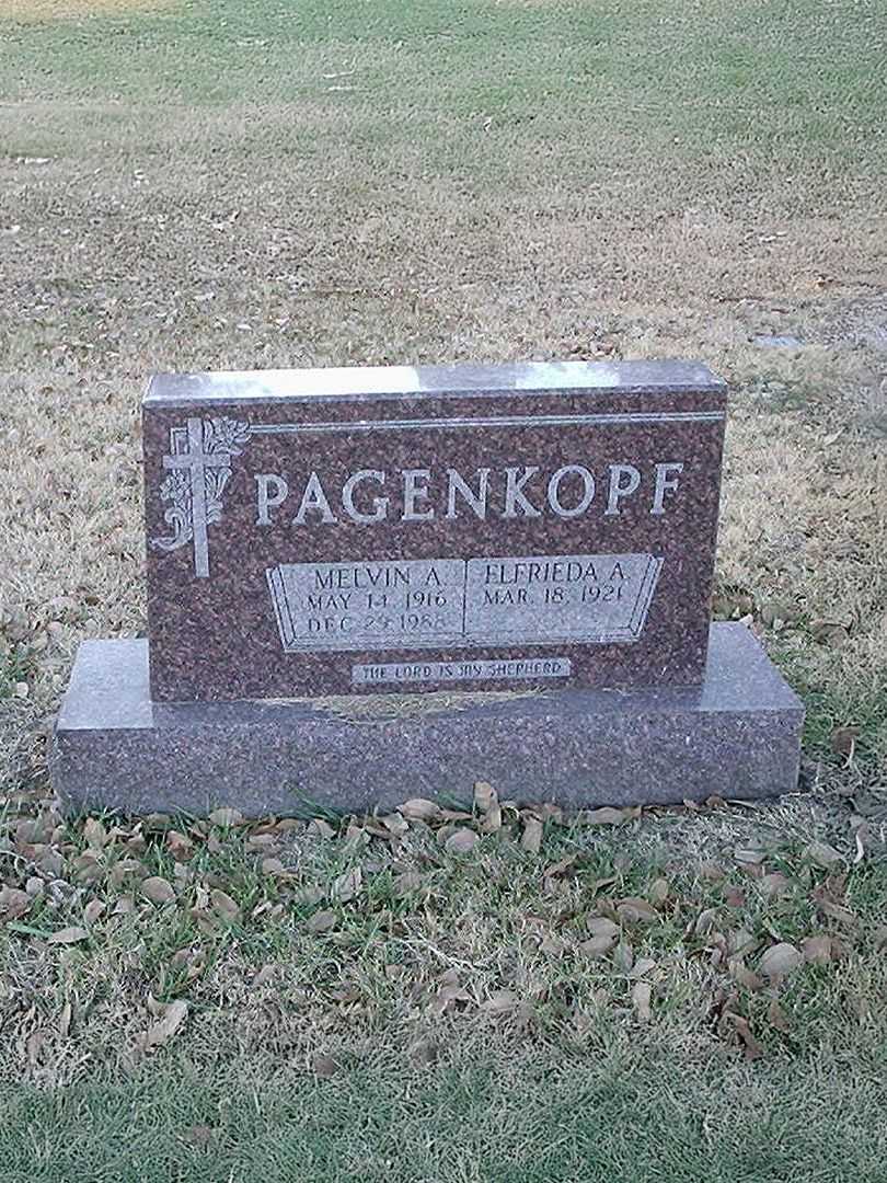 Elfrieda A. Pagenkopf's grave. Photo 1